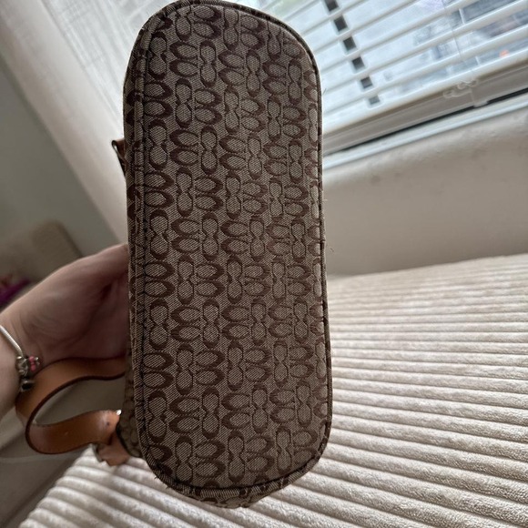 Coach signature demi baguette brown and tan shoulder bag - Picture 3 of 6